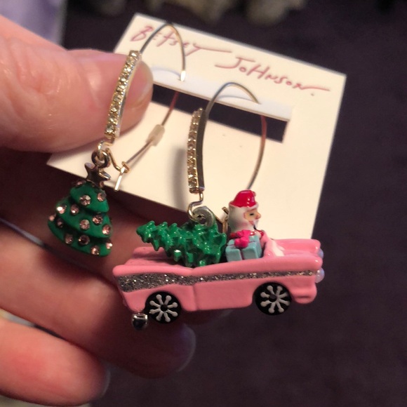NWT Betsey Johnson Pink Santa Car Earrings Mix-Matched Rhinestones & Faux Pearl - Picture 7 of 17
